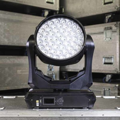 Martin MAC Quantum Wash front