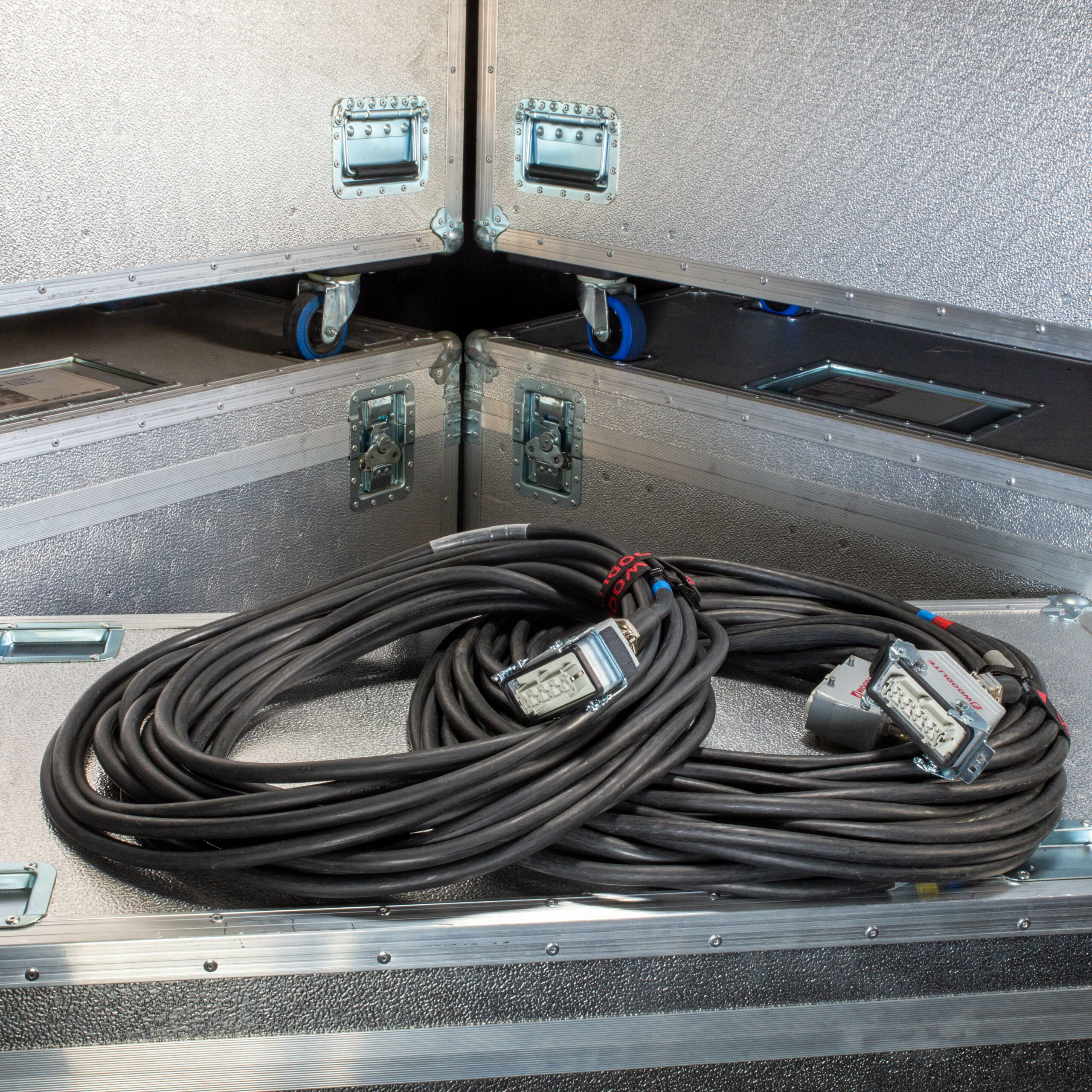 DC harting kit 6670 scaled